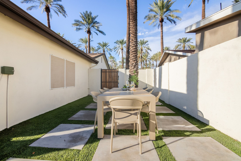 Others 4, Roma by Avantstay Stylish Oasis w/ Private Pool!, Maricopa