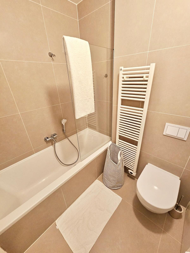 Bathroom 4, Cozy one bedroom with convenient parking, Luxembourg