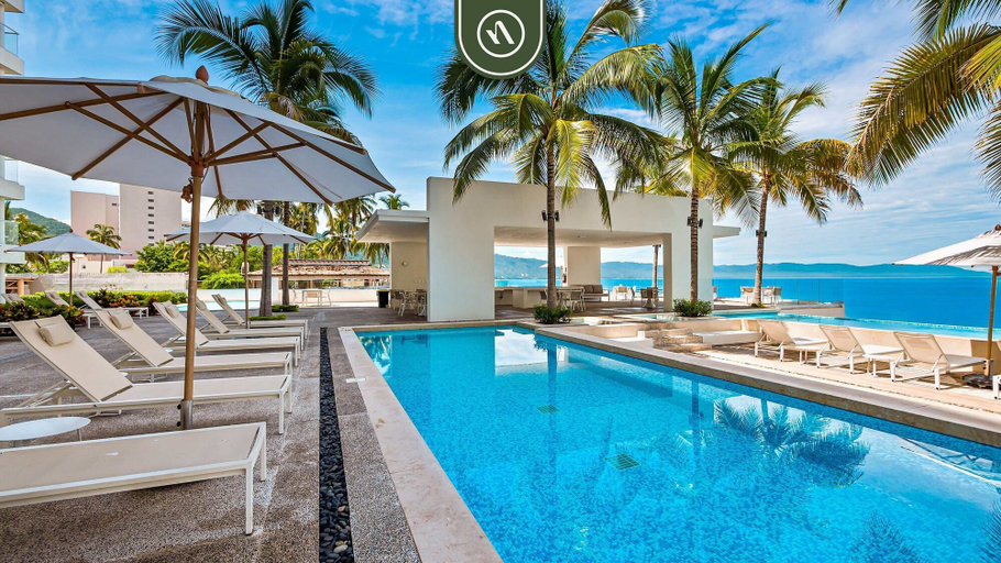 Room 5, Harbor 171 Torre Norte 1311, Puerto Vallarta