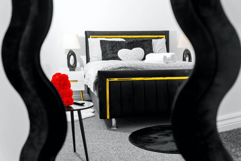 Room 3, House - Sleeps 6, Garden & Free Parking, Sandwell