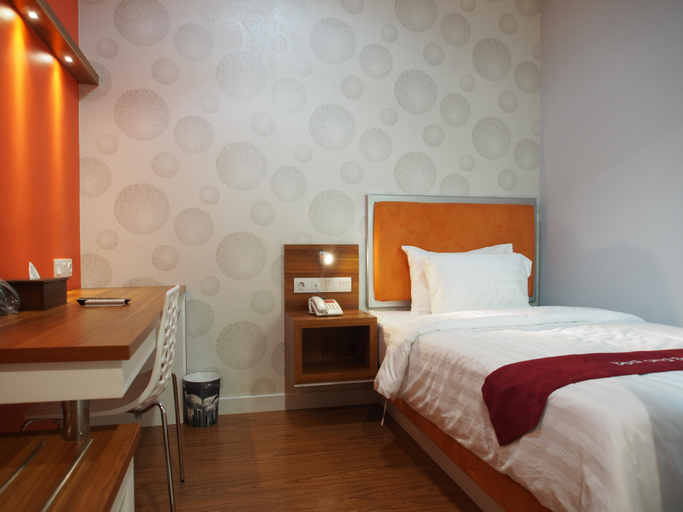 Bedroom 5, Bed and Breakfast Hotel Surabaya, Surabaya