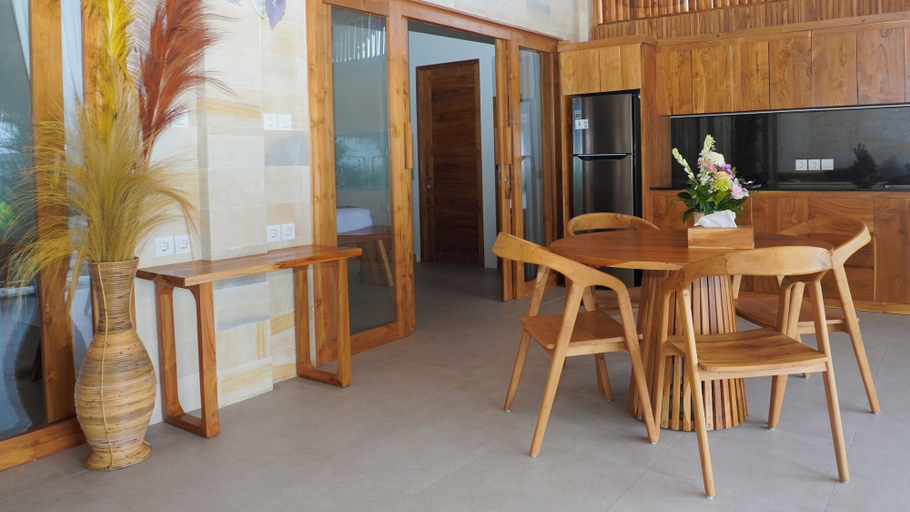 Dining Room 12