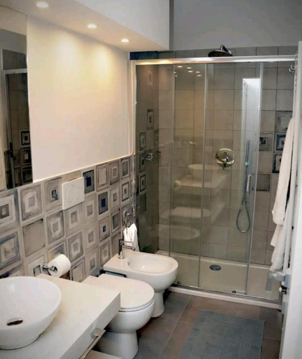 Bathroom 5, Debirooms, La Spezia