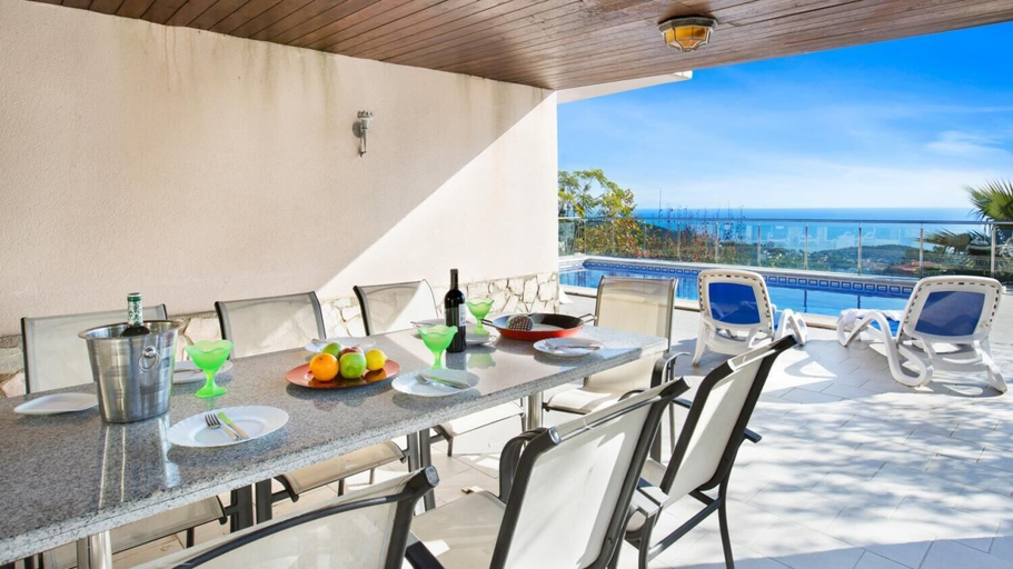 Room 5, Garbi in Lloret de Mar, Girona
