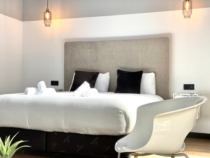 Bedroom 4, Montera Center Madrid, Madrid
