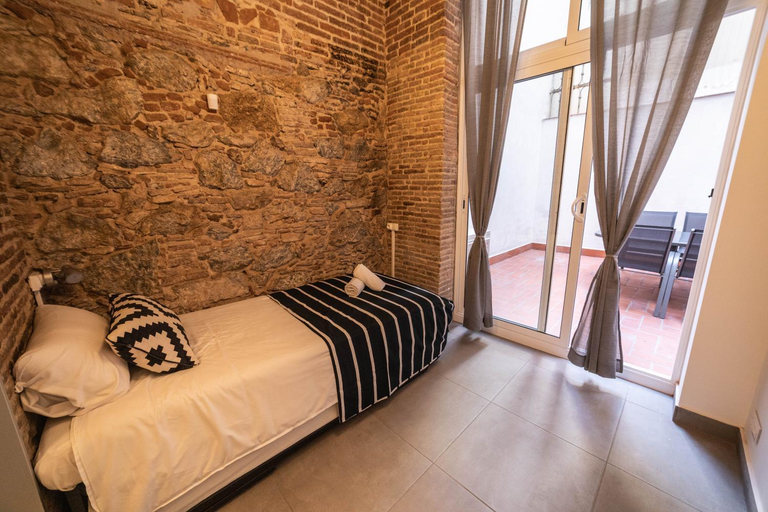 Others 5, Apartments Gaudi Barcelona, Barcelona