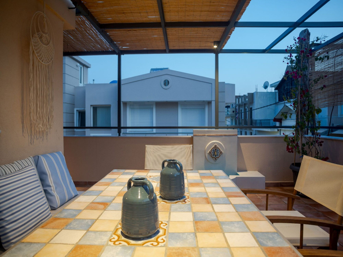 Room 3, Elegant City Apartment - 250m From Solomos Square, Ionian Islands