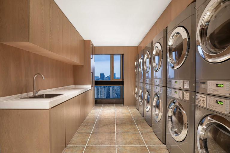 Bathroom 4, Four Points by Sheraton Chengdu, Chunxi Road, Chengdu