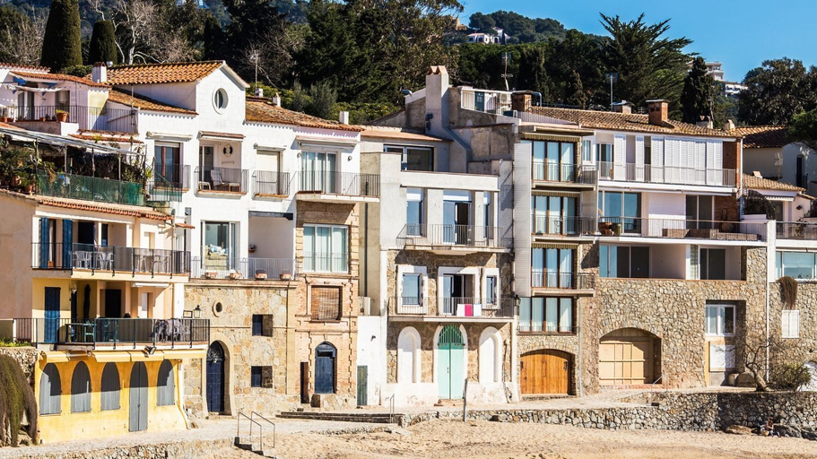 Room 5, Maria Pl in Calella de Palafrugell, Girona