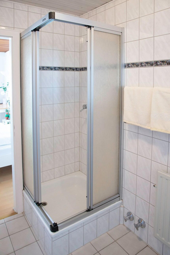 Bathroom 5, Birkenhof Family Lodge, Südwestpfalz