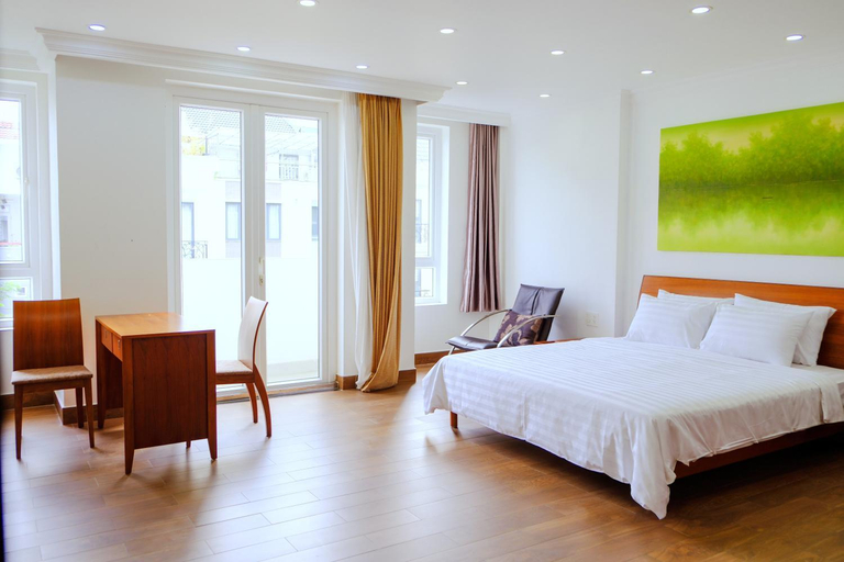 Bedroom 12