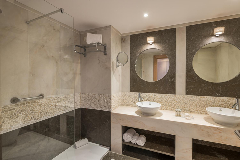 Bathroom 5, Sesimbra Hotel & Spa, Sesimbra