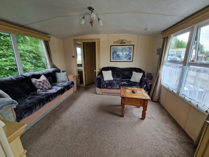 Living area 2, 2 Bed Caravan - Sleeps 6 - Pets - Pool - Parking, Ceredigion