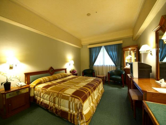Bedroom 3, Royal Denai Hotel Syariah, Bukittinggi