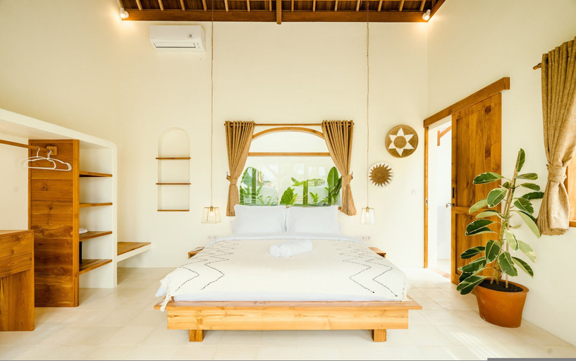 Room 2, Villa Canggutopia 1 by Alfred in Bali - Tropical Hideaway 1BR Pool Villa Prime Location Canggu Beach, Badung