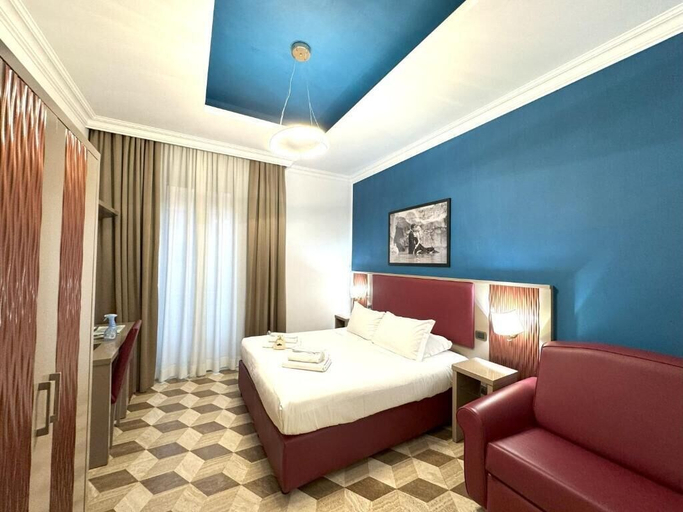 Bedroom 3, The Five Oscars Inn, Rome