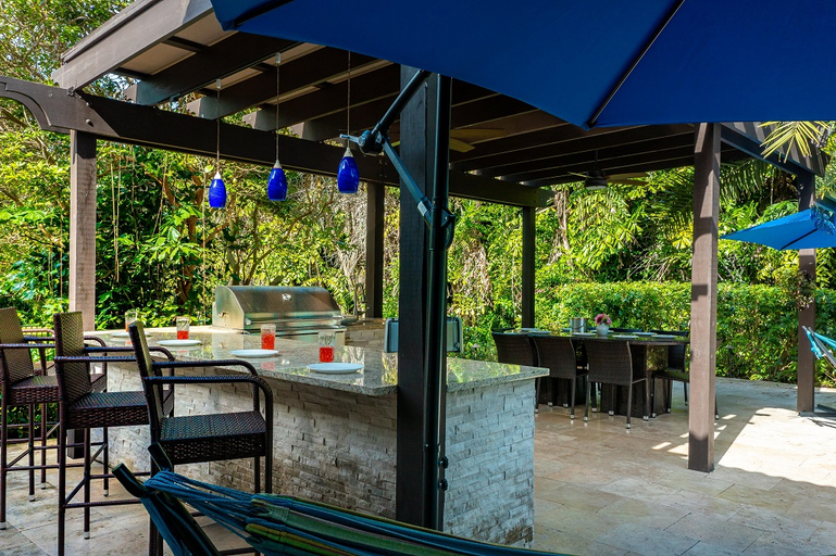 Food & Drinks 5, Plantation Acres Mansion, Broward