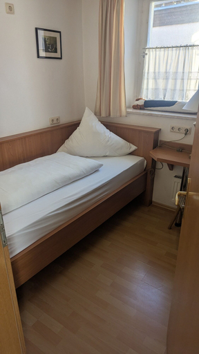 Bedroom 4, Gasthof Hotel Rose, Würzburg