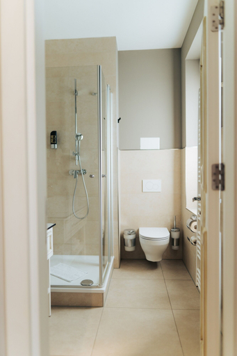Bathroom 5, The Kepos Hotel Erlangen, Erlangen