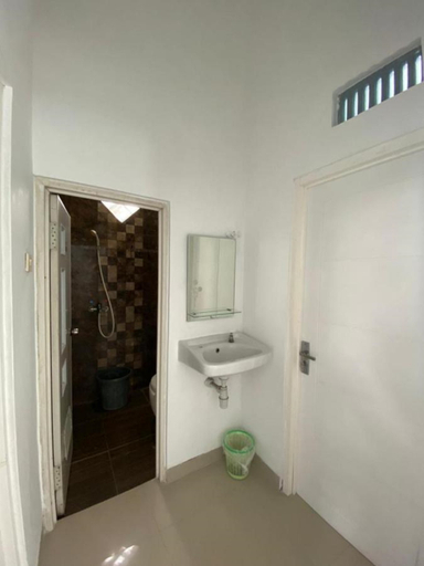 Bathroom 3
