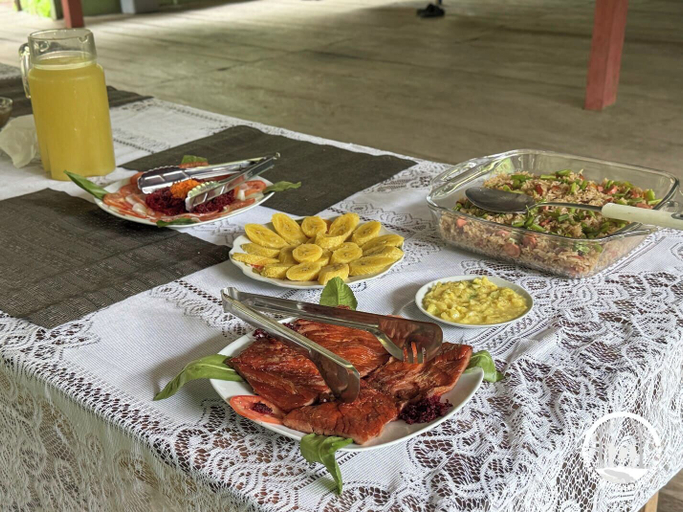 Food & Drinks