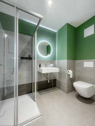 Bathroom 3, Lebe`scharnitz - am Seefelder Plateau, Innsbruck Land