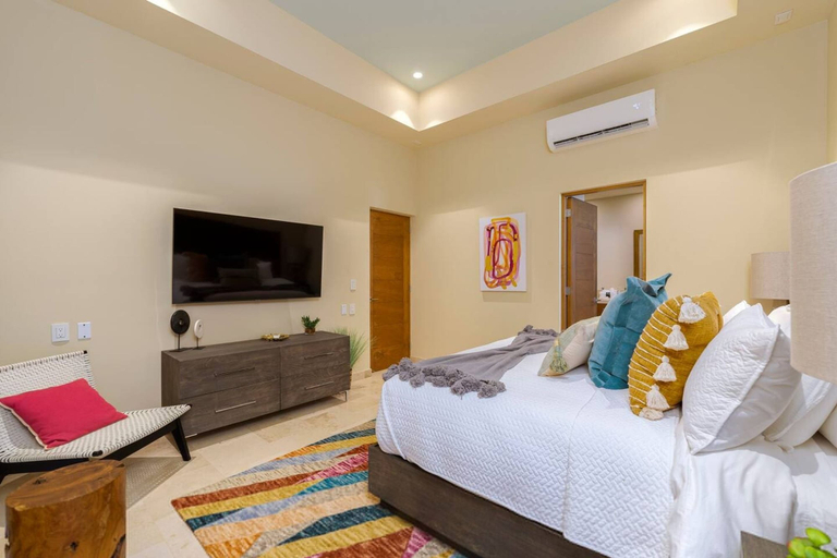 Room 5, 3BD Begati Ocean Views With Luxury Resort, La Paz