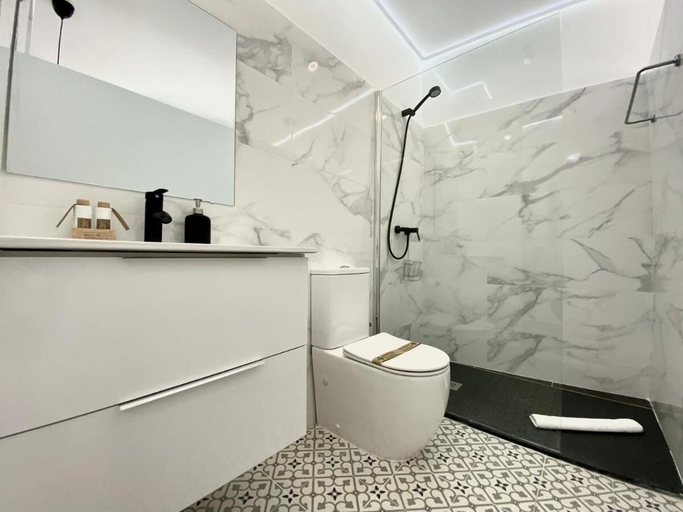 Bathroom 3, Montera Center Madrid, Madrid