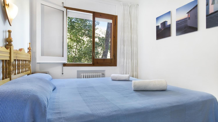 Room 5, Carena 1 in Llafranc, Girona