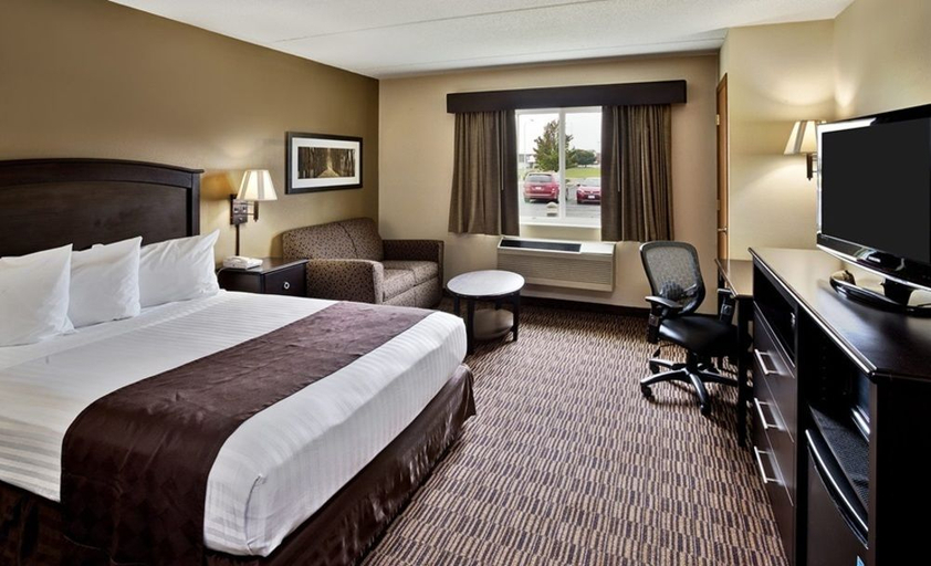 5, AmericInn by Wyndham La Crosse Riverfront-Conference Center, La Crosse