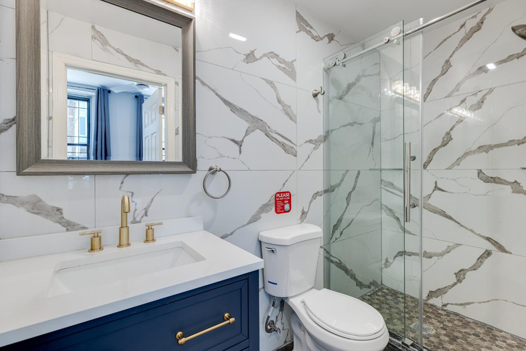 Bathroom 22