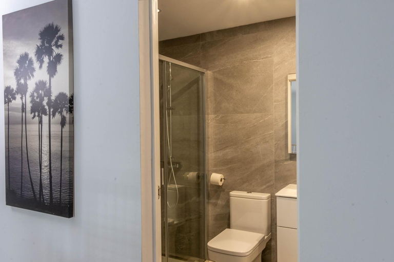 Shower 4, Kiposhi Beach Apartments Punta Mujeres, Las Palmas