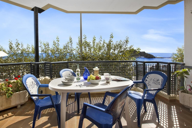 Room 1, Sa Palomera in Blanes, Girona