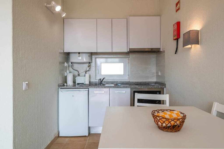 Room 4, Albufeira Jardim Studio W Sea View Free Wi-fi, Albufeira