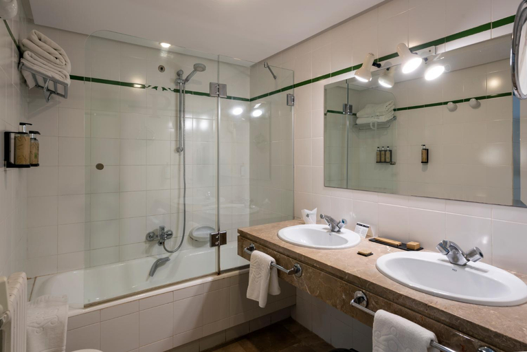 Bathroom 5, Parador De Melilla, Melilla