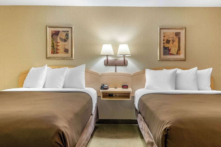 Bedroom 3, Birch Hill Suites South Bend, Saint Joseph