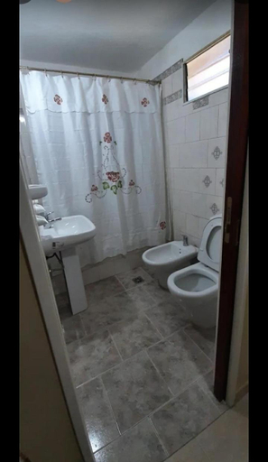 Bathroom, Hospedaje Los Pioneros, Confluencia