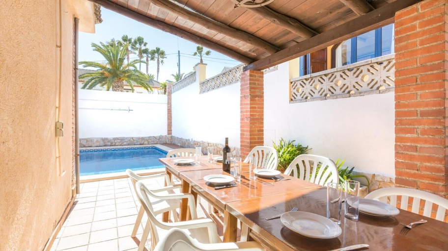 Room 4, Del Pi in Blanes With 4 Bedrooms and 3 Bathrooms, Girona
