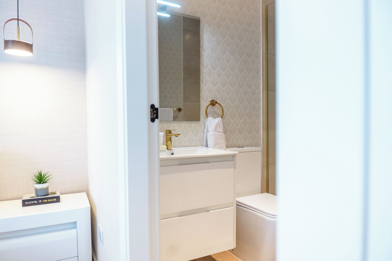 Bathroom 5, Aston Rubi City Suites, Distrito Nacional