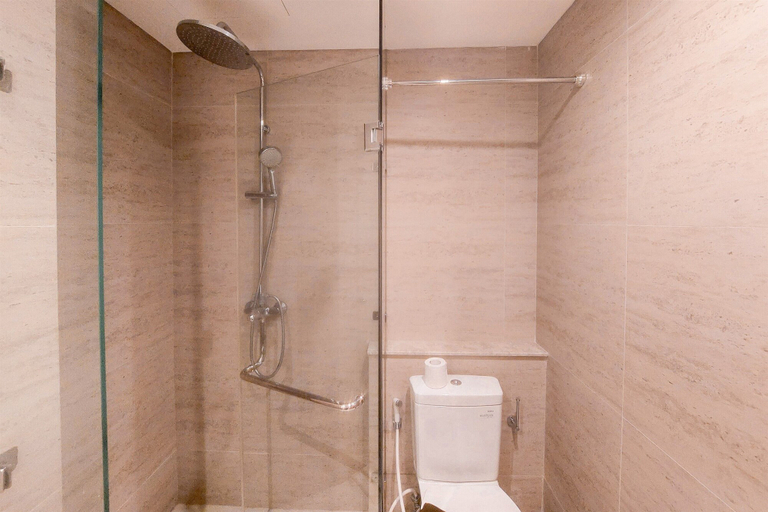 Bathroom 3, Best Location 1BR Apartment at Gold Coast PIK, North Jakarta