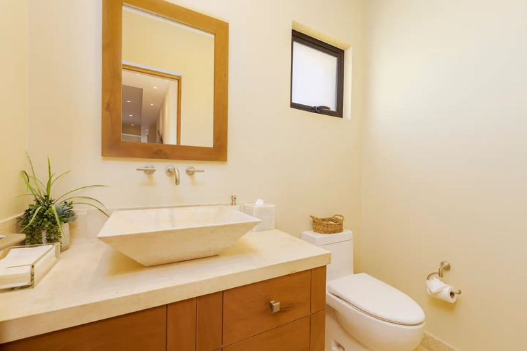 Room 2, 3BD Begati Ocean Views With Luxury Resort, La Paz