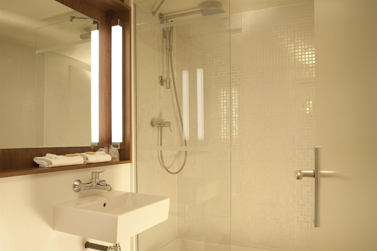 Bathroom 4, Campanile NATURE - Villennes sur Seine Poissy, Yvelines