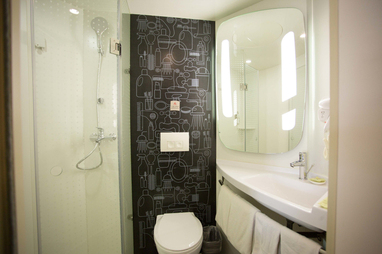 Bathroom, Ibis Hotel (Xi'an Gaoxin), Xi'an
