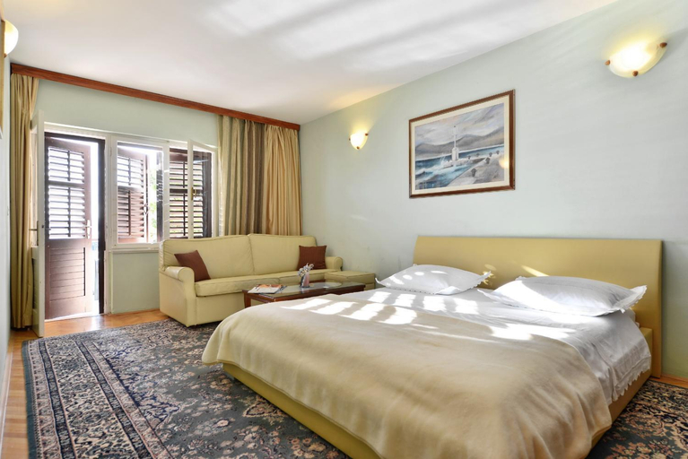 2, Apartmani Villa Bose, Omiš