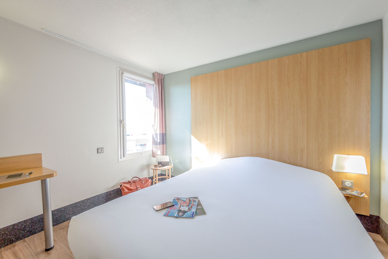 Bedroom 2, B&B HOTEL Perpignan Nord, Pyrénées-Orientales