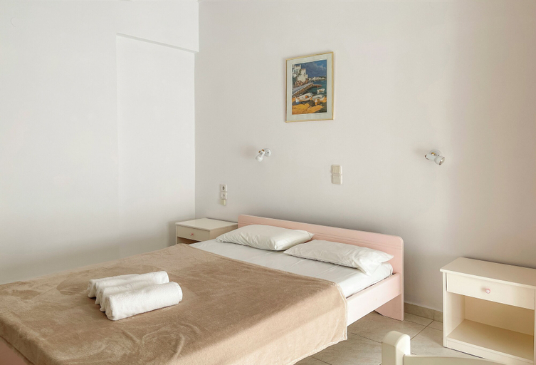 Bedroom 3, Captain Michalis Apartments - 750m from Kalamaki beach, Crete