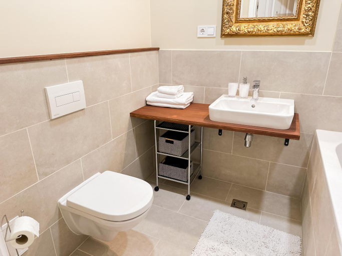 Bathroom 2, Edoles Pils, Kuldiga
