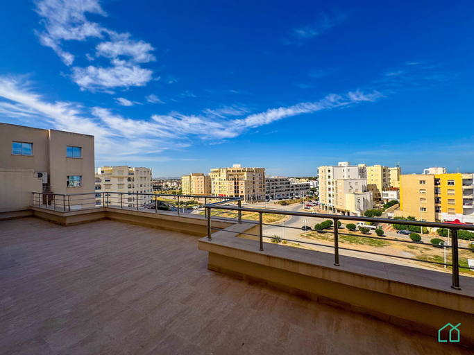 Room 2, Ain Zaghouan Nd Superbe apt Avec Terrasse et vue, Bouhaira