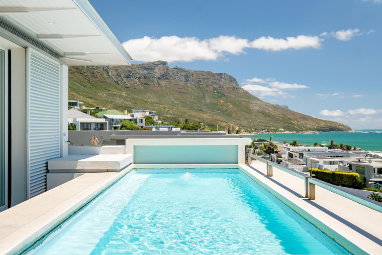 Room 4, Sapphire Tide Penthouse w Sea View Private Pool, City of Cape Town