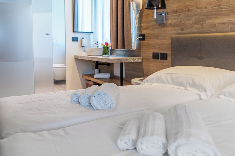 Bedroom 3, Ile Hotel, Verona